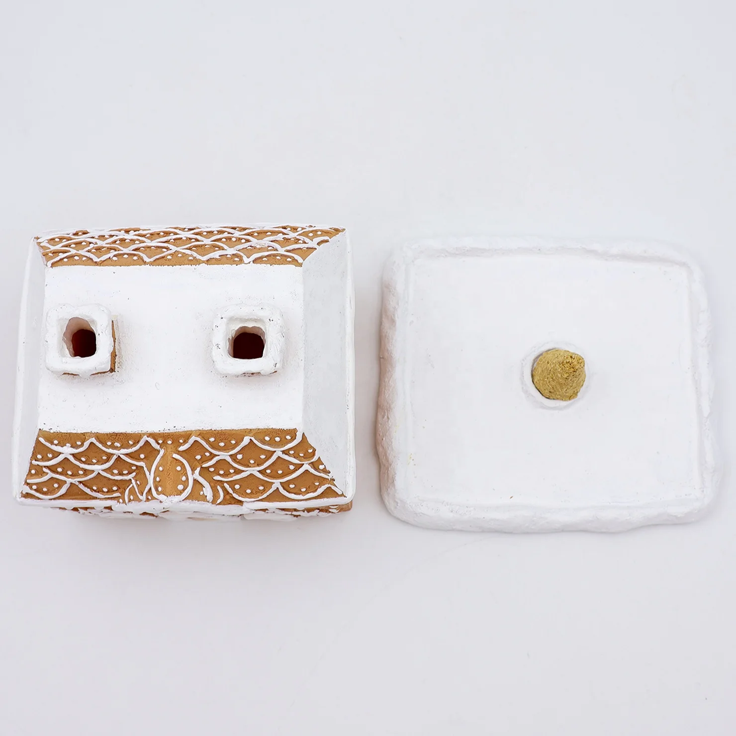 Custom original handmade new design urban home decor Christmas incense chamber polyresin gingerbread house incense cone burner