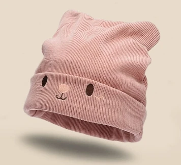 wholesale Acrylic beanie with pompom custom embroidery beanie winter hats for men and women golf knitted hat