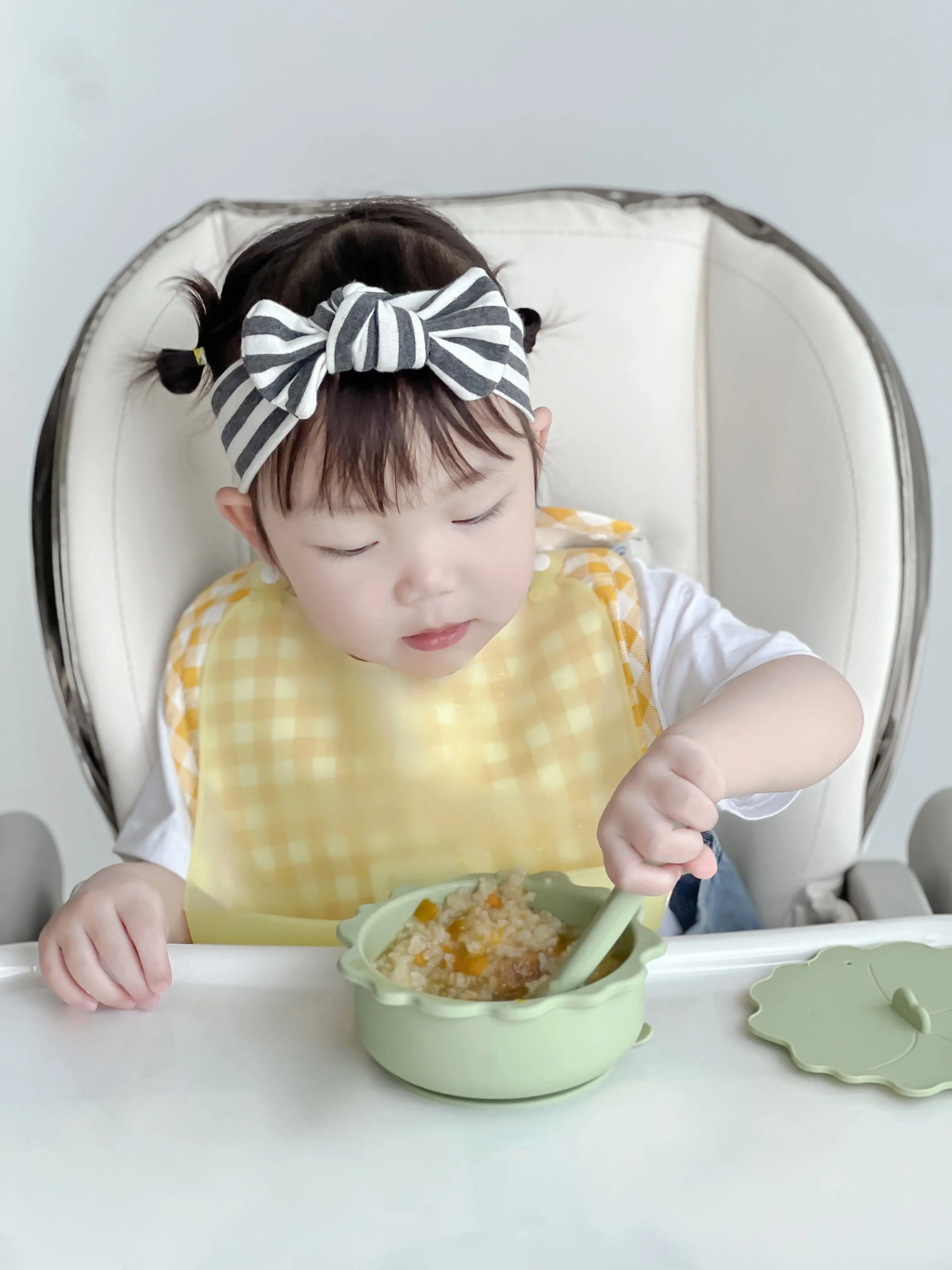 BSCI Certified Wholesale Customizable Safe Non Toxic Fall Resistant and Easy to Clean Baby Feeding Silicone Bowl