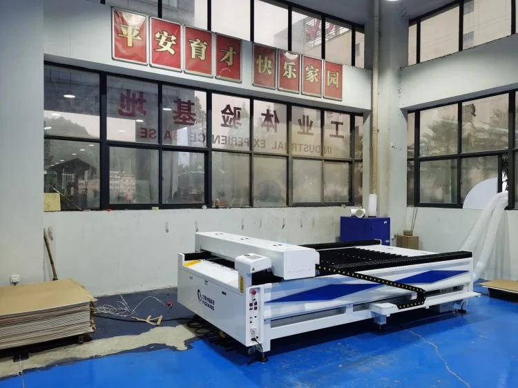  Factory Price 130x250cm cnc 1325 150W 300W Co2 Laser Cutter for Wood Acrylic