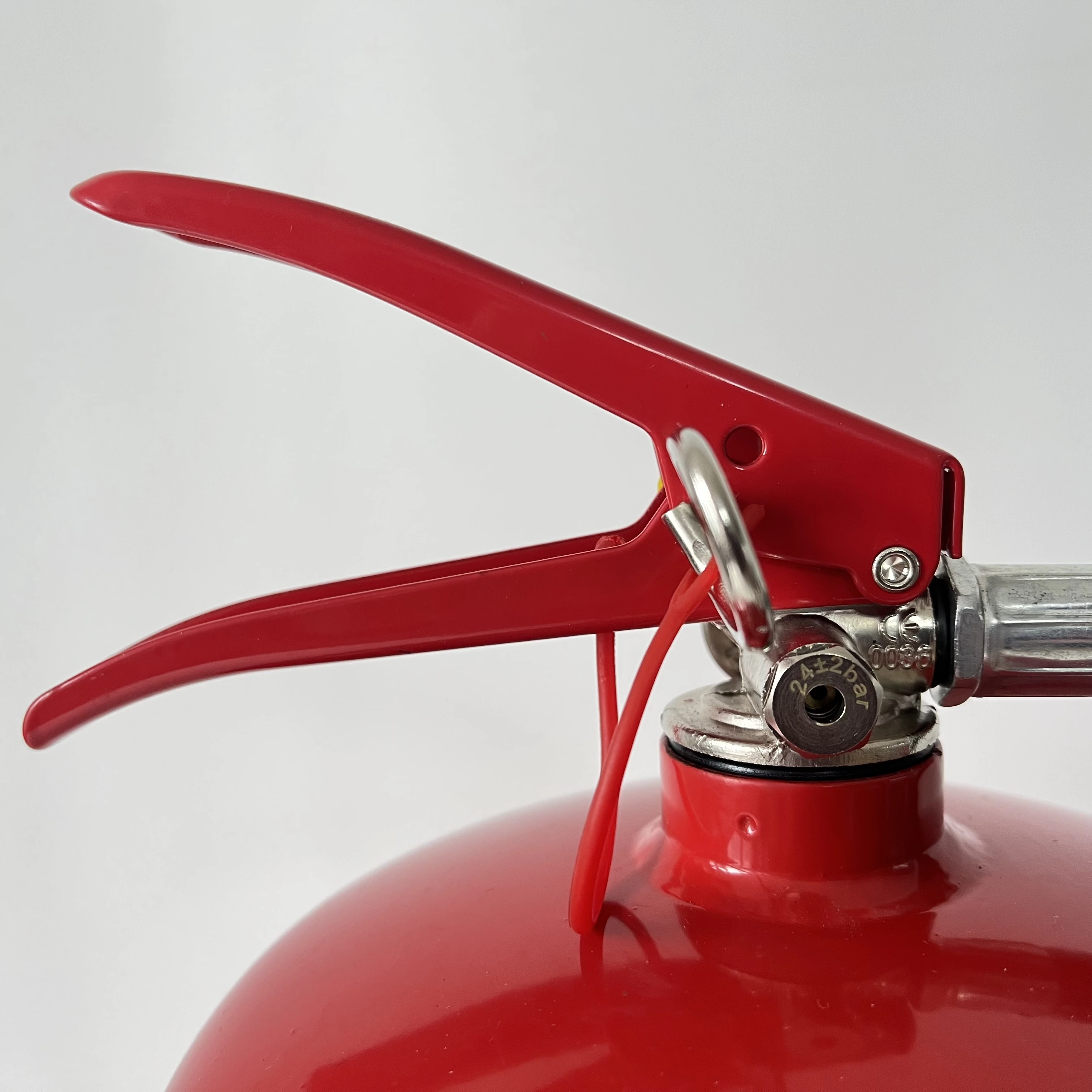 House use 9L Lithium Ion battery fire suppression portable extinguisher