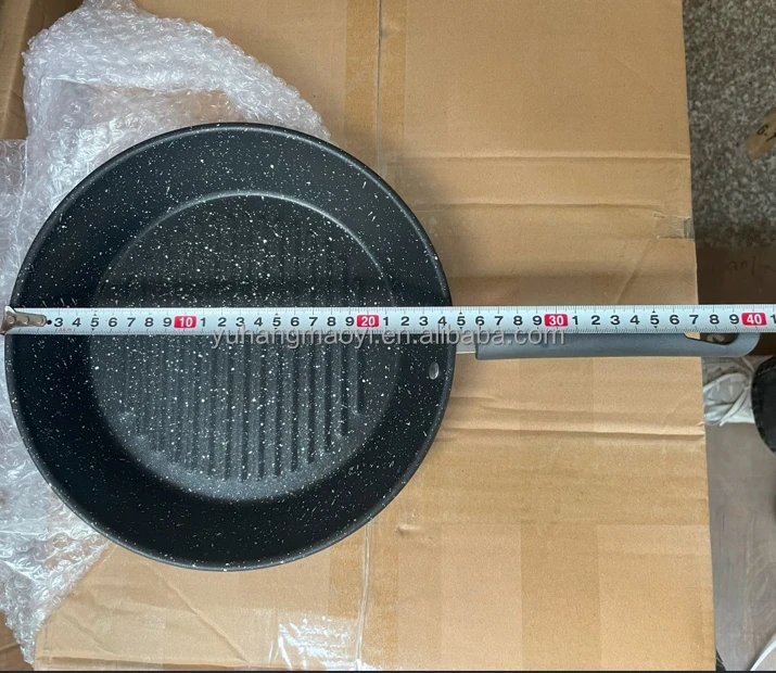 Wholesale Cheap Non-stick Frying Pan Round Frying Pan Black Stripe Kitchen Pots Frying Pan