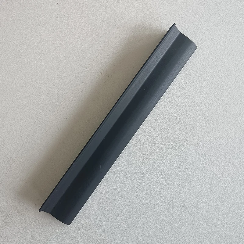 China Manufacturer Sound Noise Insulation Windproof Silicon Pipe Car Door Seal Strips