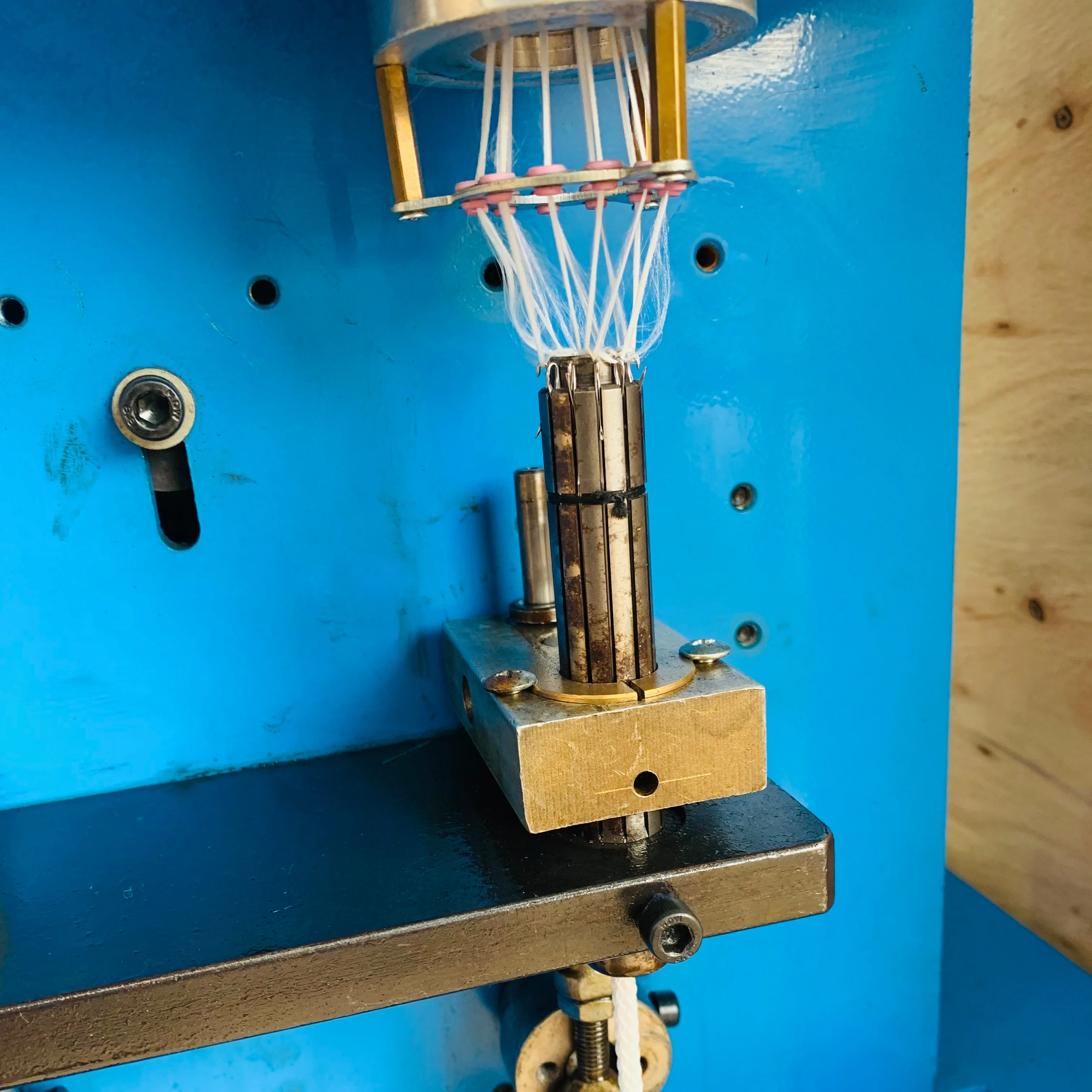 Высококачественные машины для вязания крючком QX