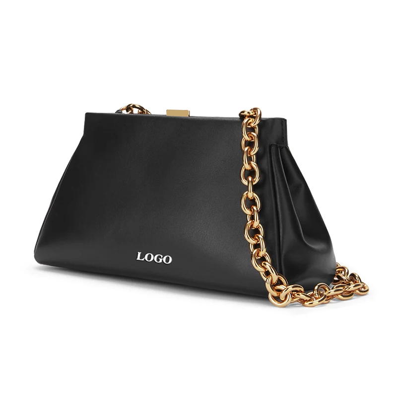 Женская кожаная сумка на плечо с логотипом