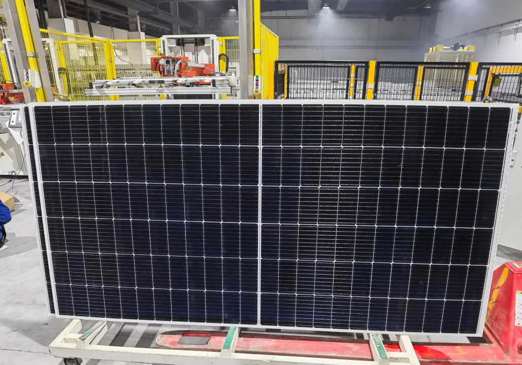 12bb 600w mono solar panel photovoltaic panel solar module 585w 590w 600watt 610w