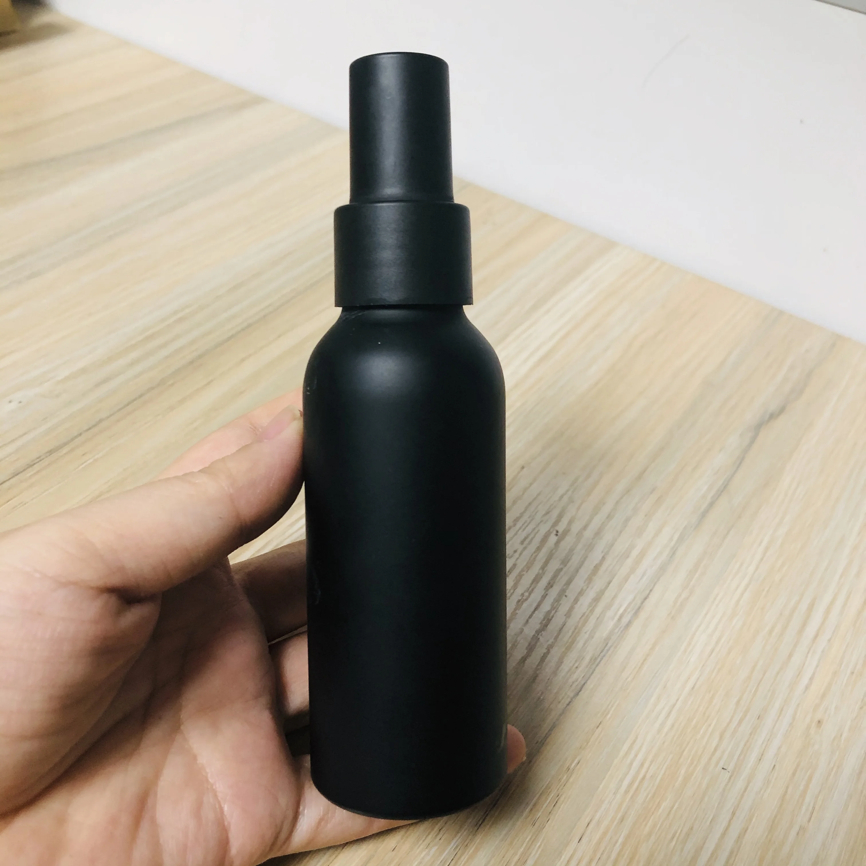 Matte black 100ml 250ml 500ml  aluminum bottle with mist spray  pump