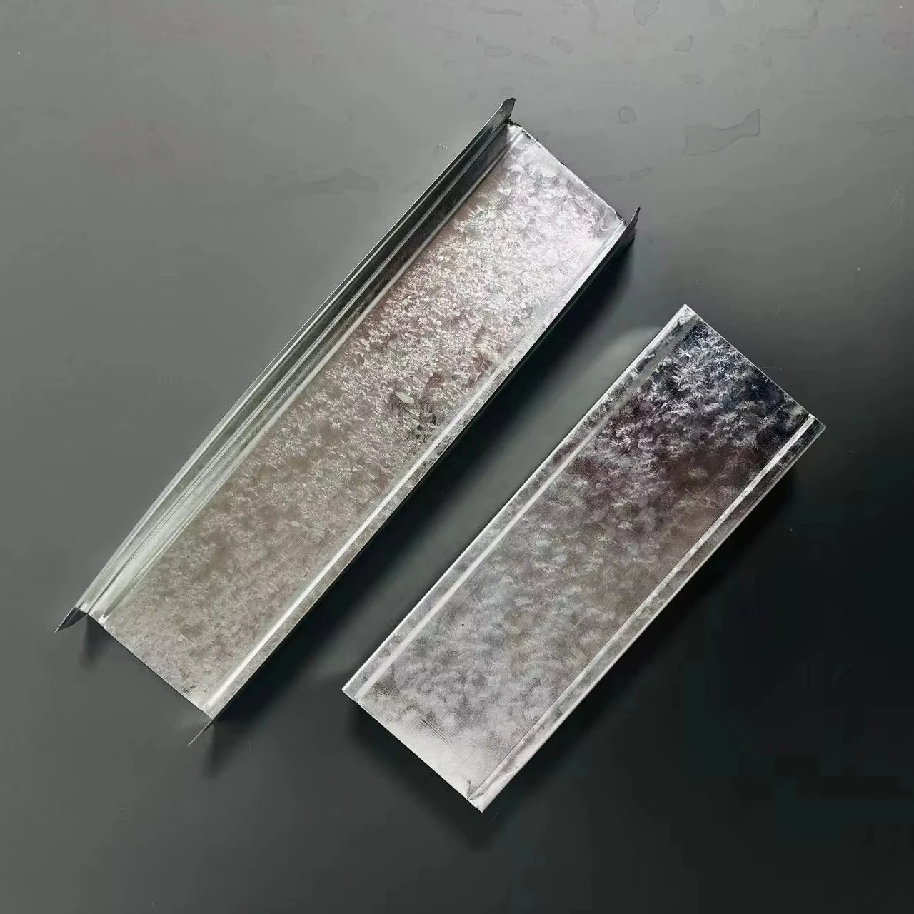Modern Design Galvanized Light Steel Profiles Metal Studs Easy Installation Office Buildings Other Structures Construction