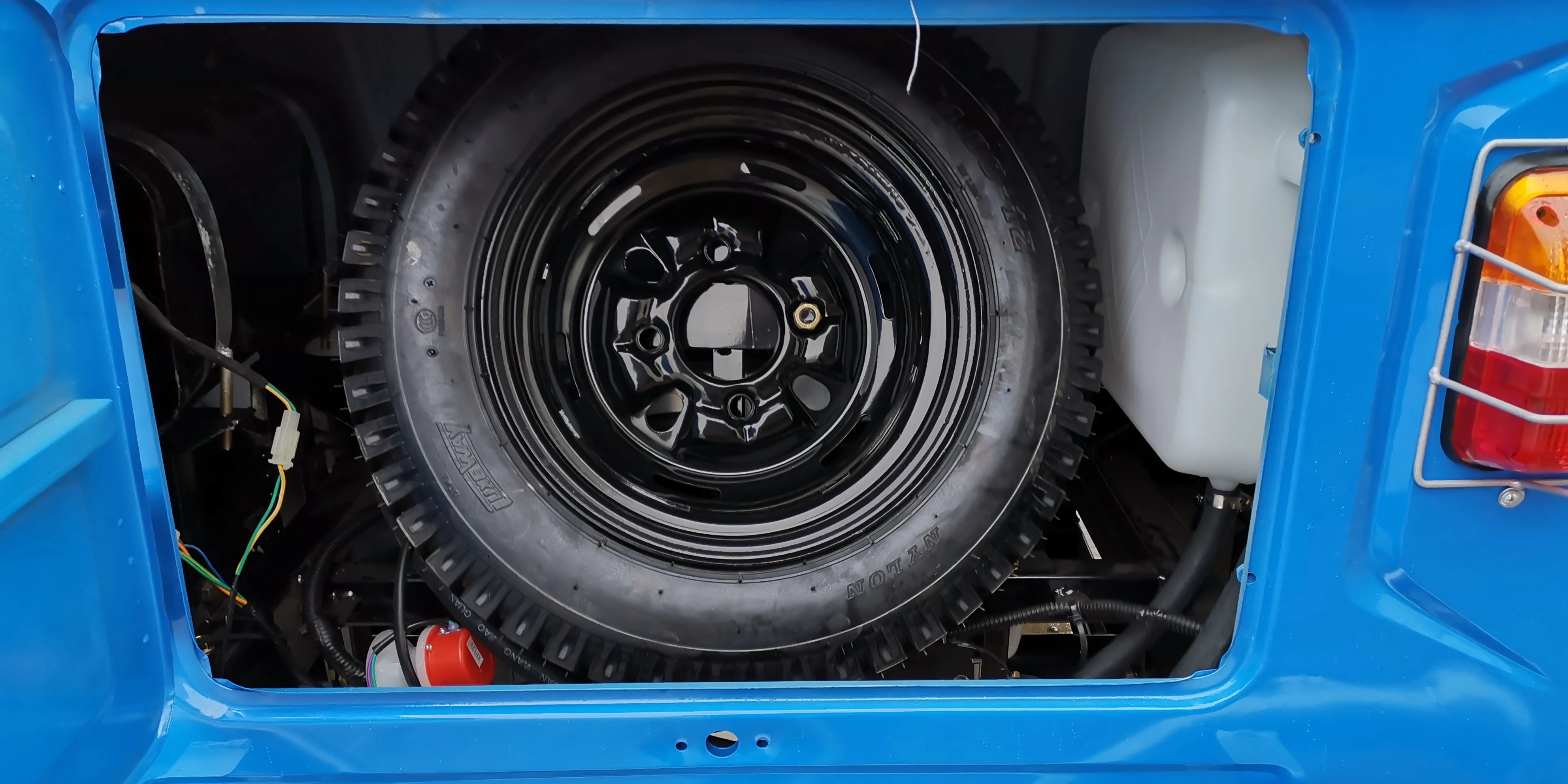 China Bajaj Taxi Factory Makine CKD Bajaj Ethiopia