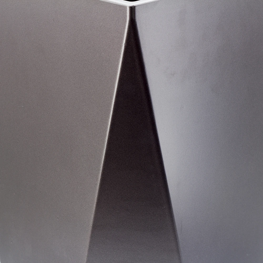 Large Plastic Decorative Plant Pots for Outdoor Use Glazed Flower/Green Plant Shape for Floor Usage Shopping Malls for Bonsai