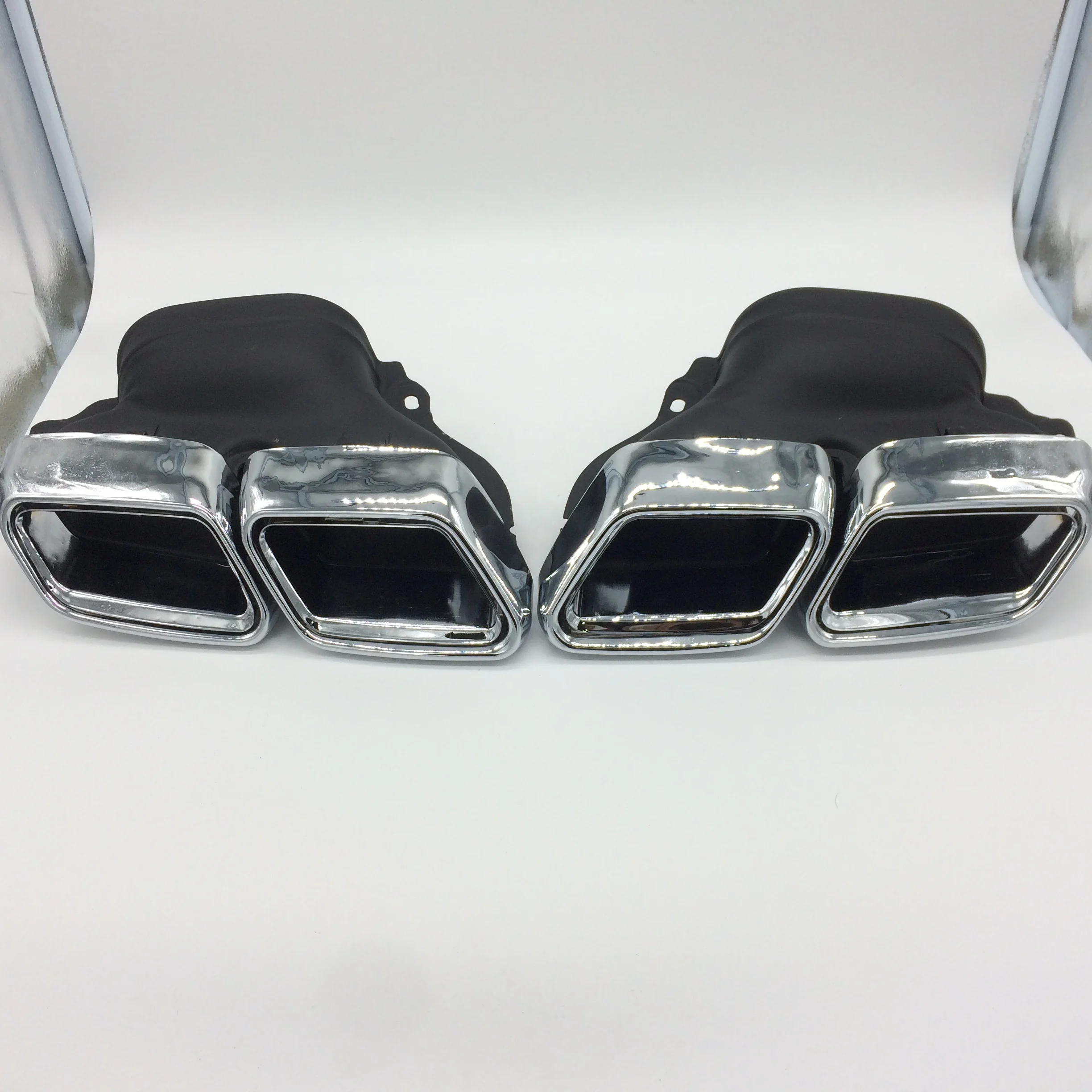 BEN Z W212 Exhaust Pipe Exhaust Tip Car Exhaust