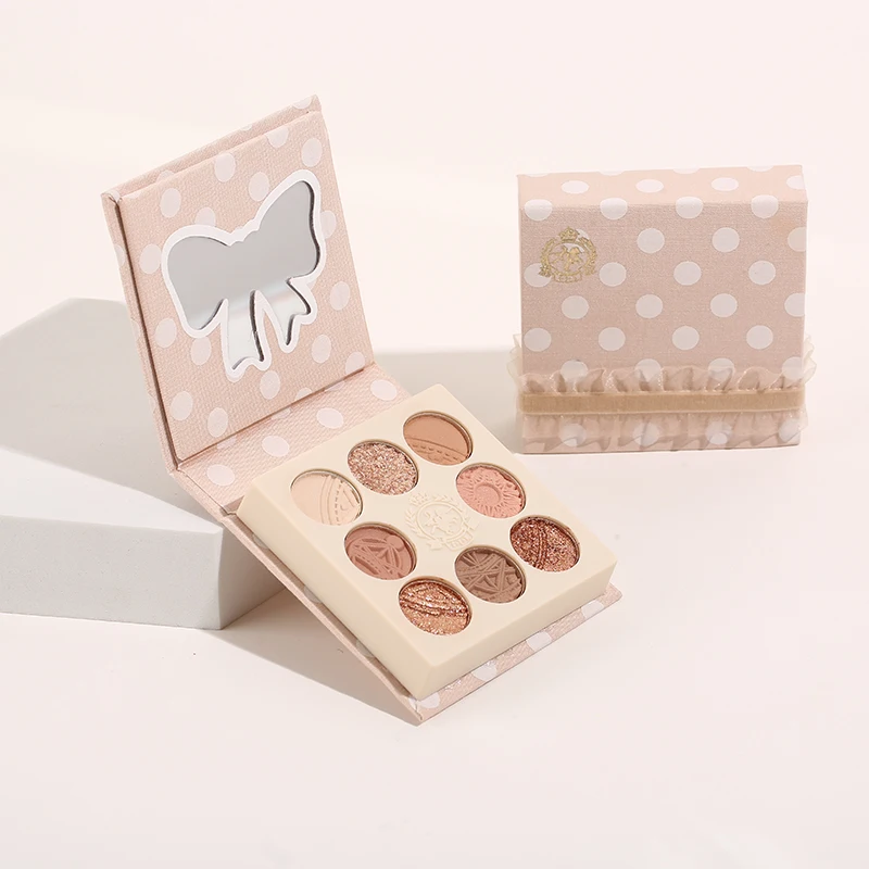 8-цветная палитра теней для век