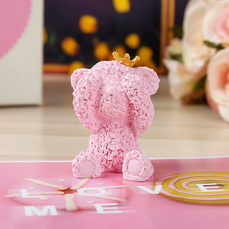 Wholesale Cute Crown Scented Pink Resin Bear Statues Home Decor Resin Craft Mold Car Accessories Interior Decoration Car Vent