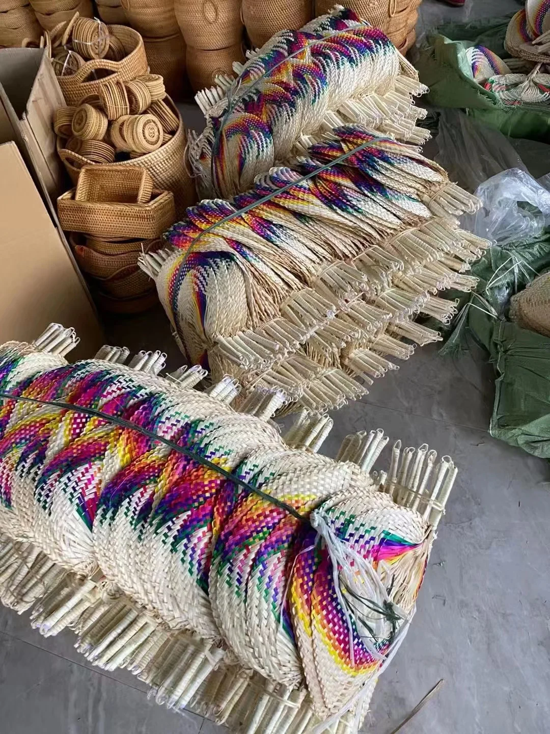 Handcrafted hand fan with natural bamboo material colorful heart shaped plam leaf hand fan for summer