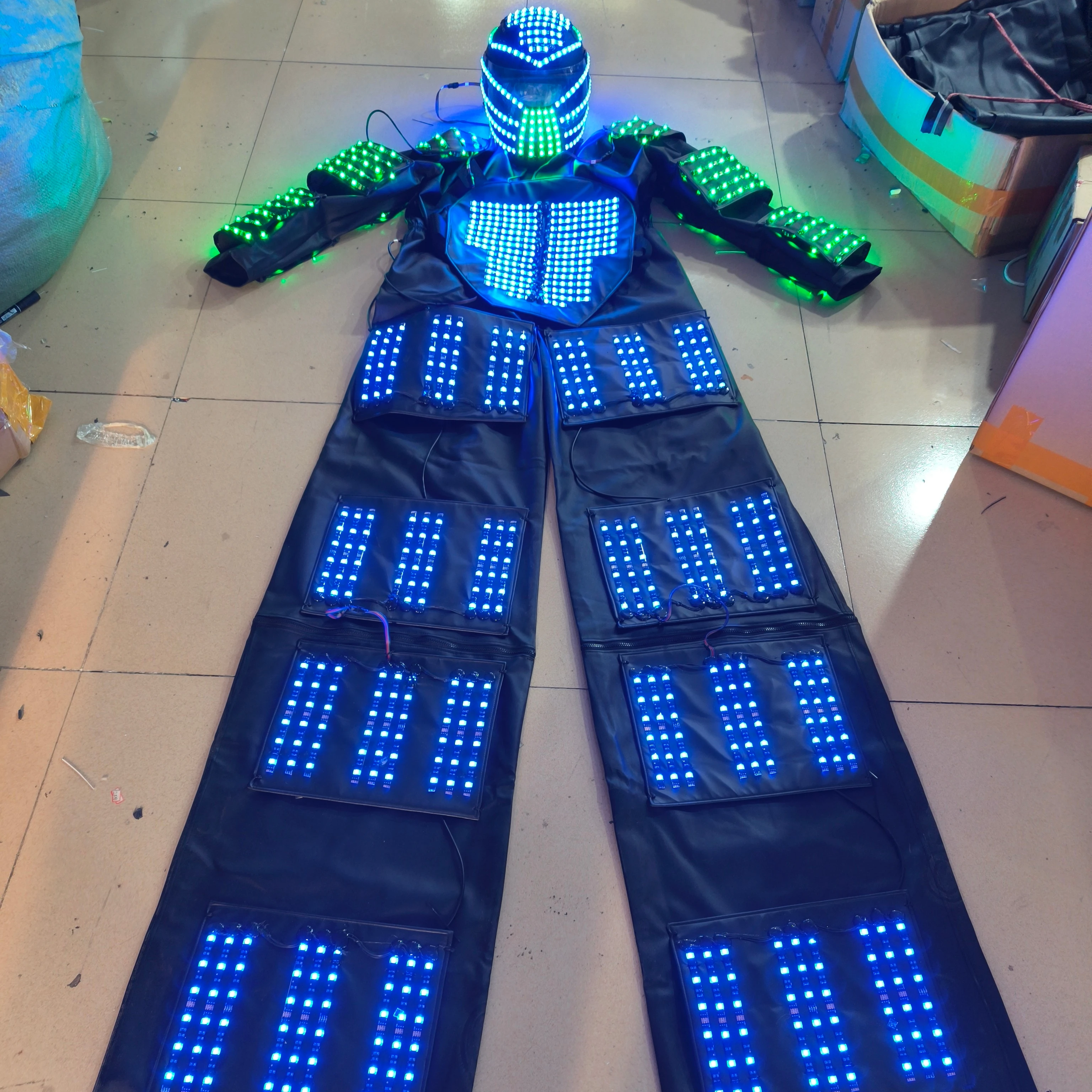 High Quality LED Luminous Clothes Robot Stilts Suit For Performance LED Robot Cosplay Costume Ballroom Show Luminescent Clothes