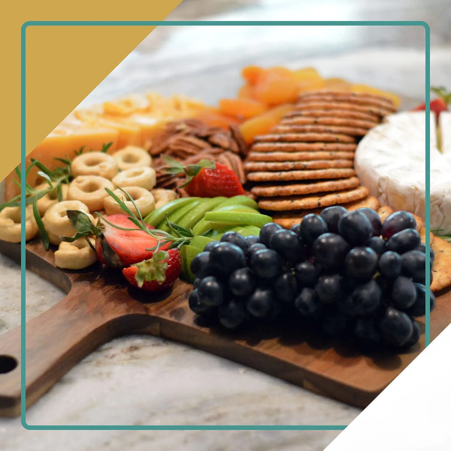 Customized Acacia Wood Pizza Cutting Board Charcuterie Platter Thin Slanted Edge Pizza Serving Trays