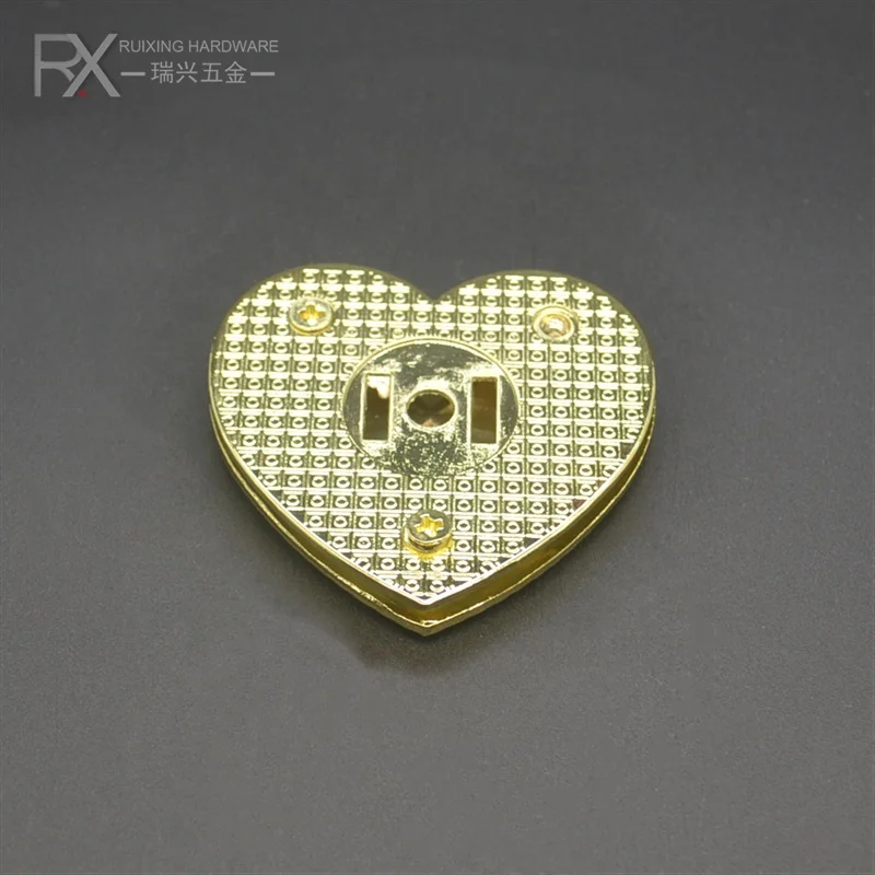 Customized heart shape magnet metal handbag hardware decorative lock zinc alloy love magnetic clip lock for women bag backpacks