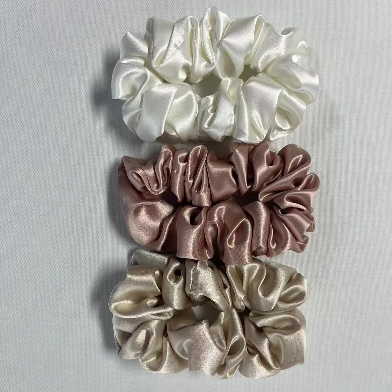 2024 простые и превосходные тонкие брендовые резинки для волос для женщин и девочек, маленькие эластичные резинки для волос, резинки для волос 100% шелка тутового дерева