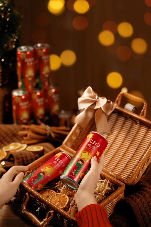 Коктейль «холодное вино» серии RIO Tipple 5% Том, 330 мл, Рождественская семейная вечеринка, красный (предварительно смешанный)