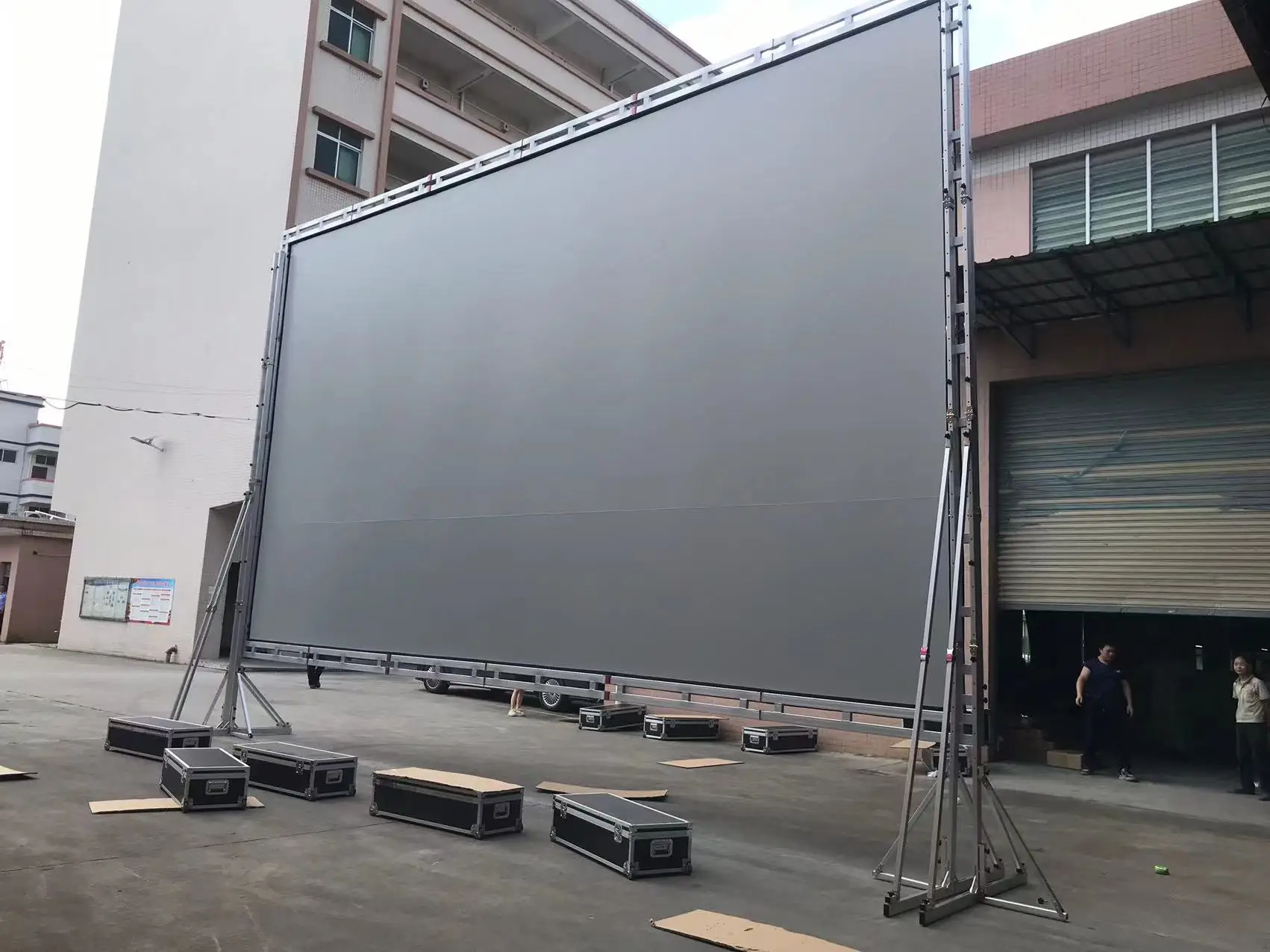 Projector Screen with Stand 100 inch 16:9 HD 4K Outdoor Indoor Projection Screen for Home 3D Fast-Folding Projector Screen