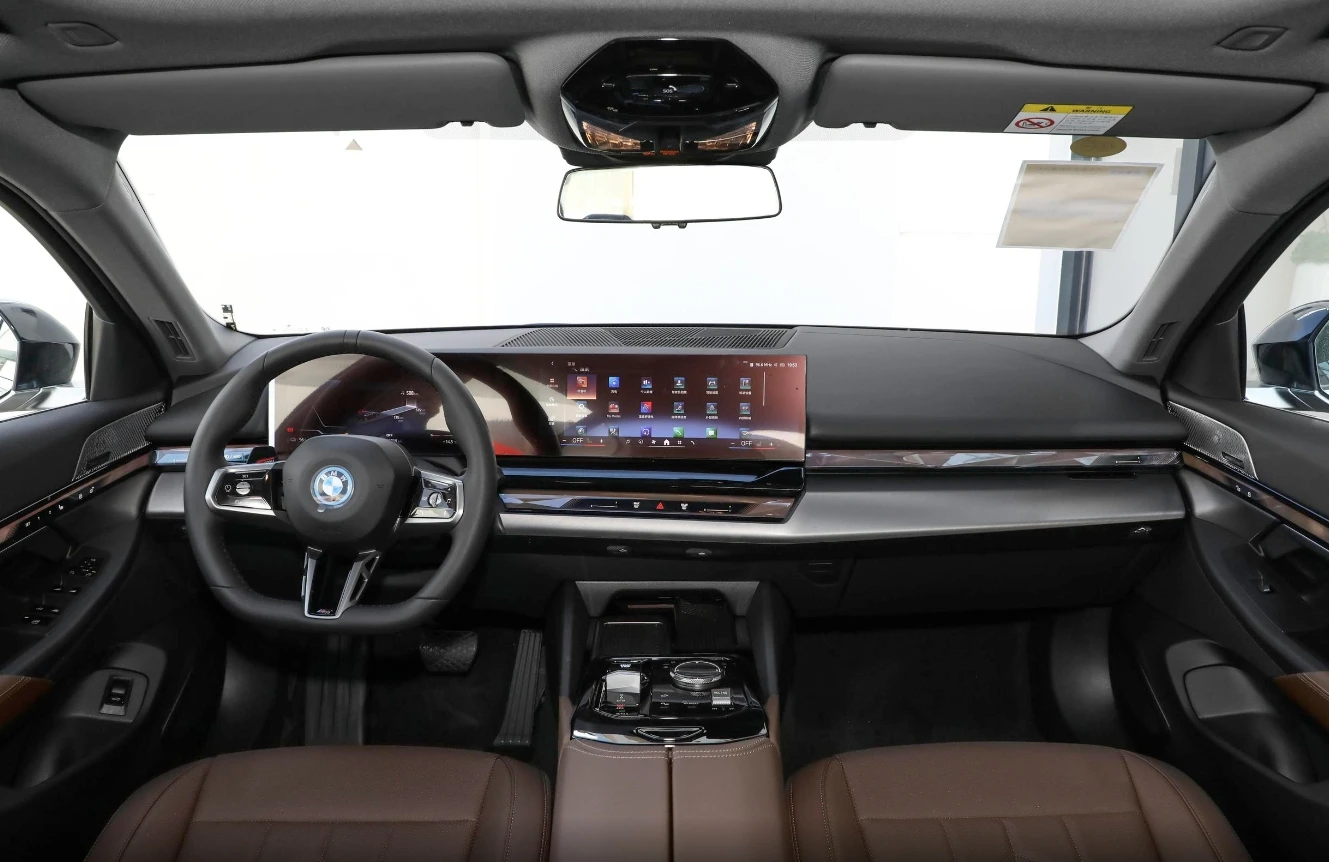 2024 B M W I5 Электрический роскошный спортивный автомобиль высокоскоростной 35 л Новый энергетический большой костюм известный