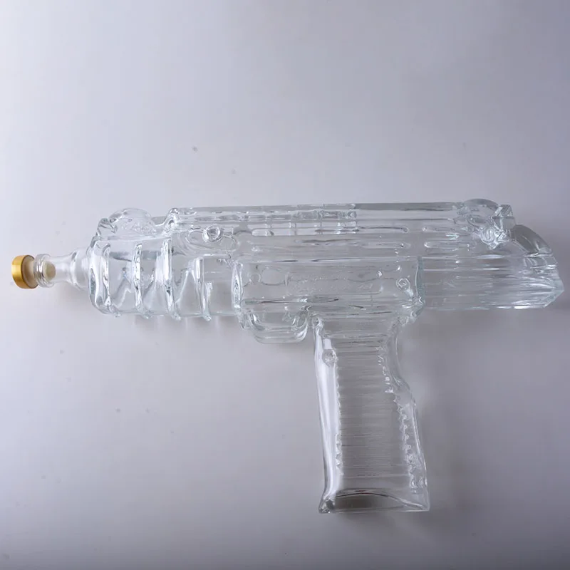 Стеклянный графин UZI gun 680