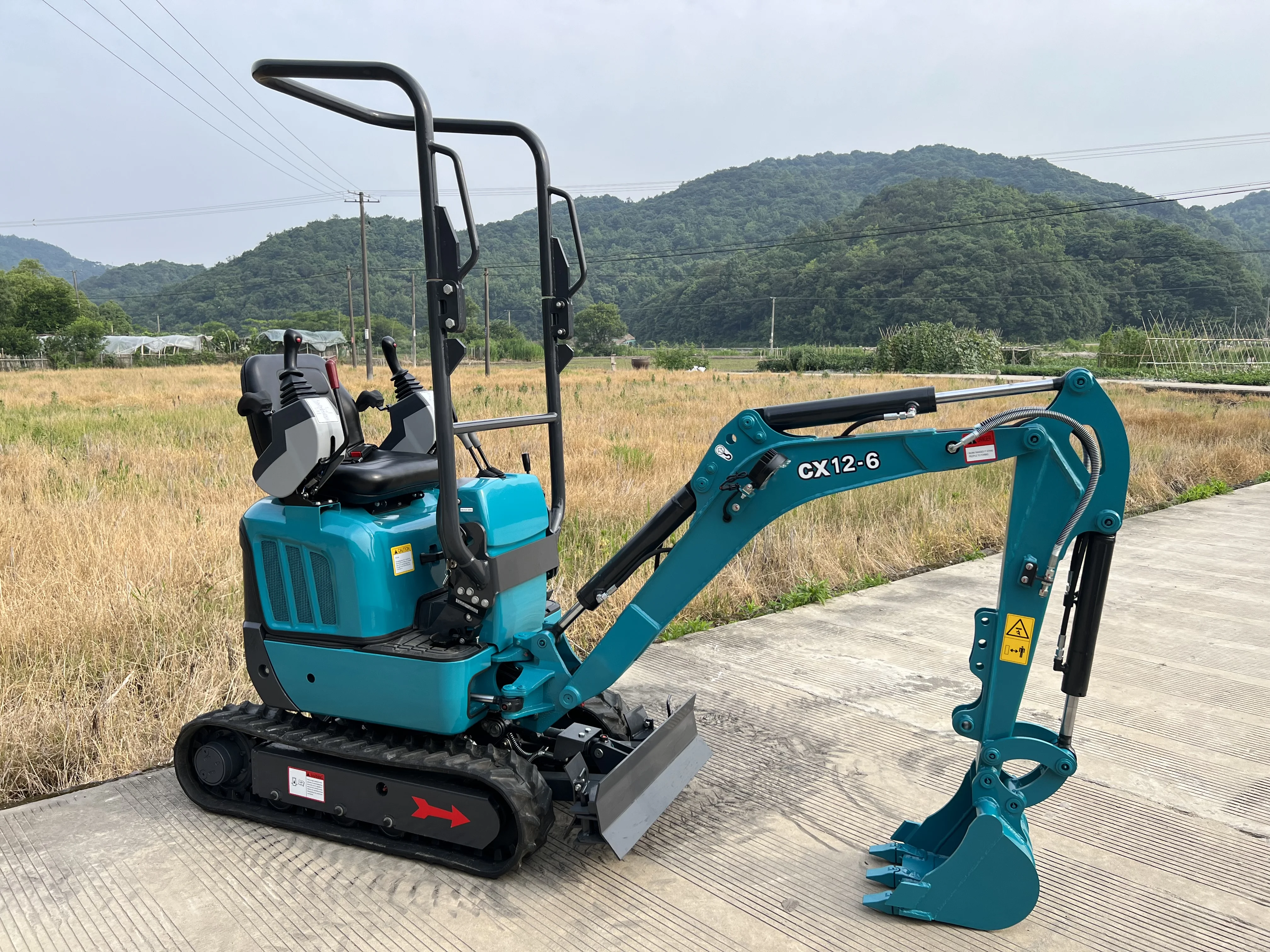 Chuangxin 2024 CX12-6 China Cheap Small excavator mini Digger wholesale 1.2ton price micro bagger with kubota engine
