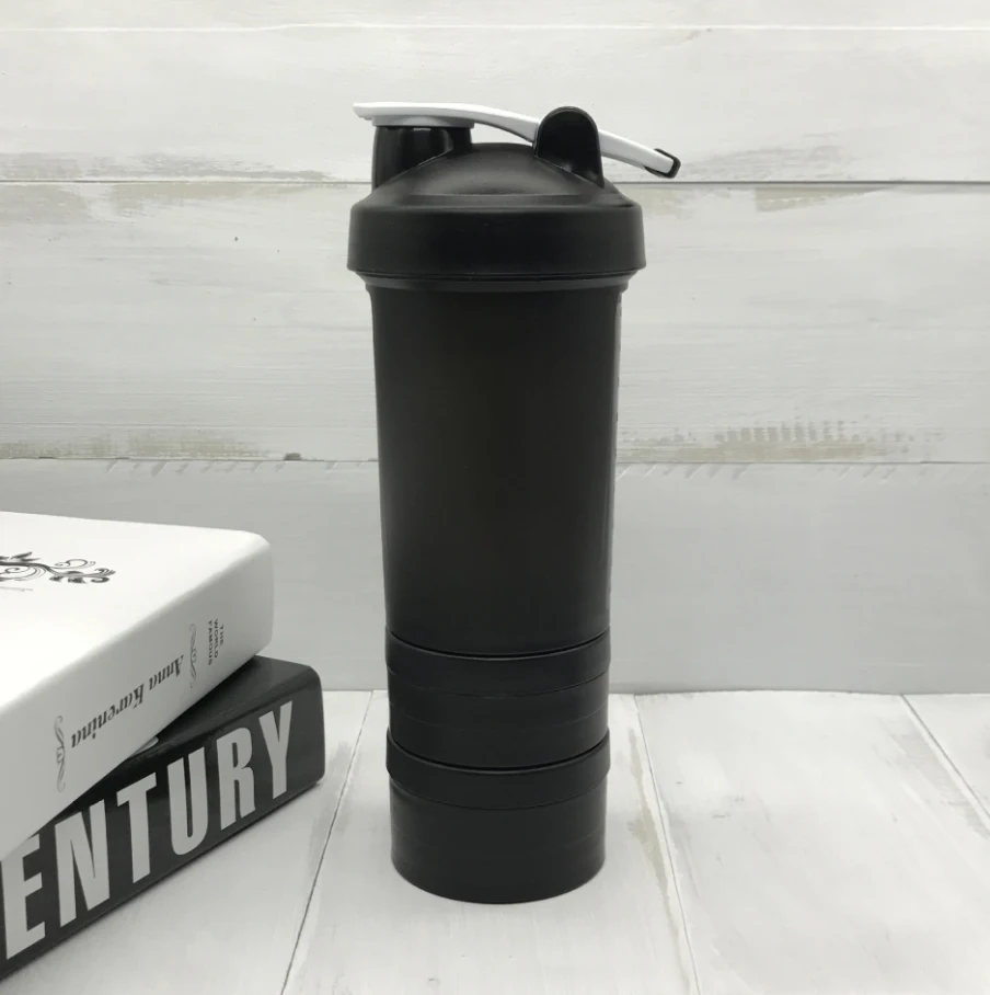 Wholesale 600ml plastic eco friendly protein shaker water bottle with pill container shaker bottle Custom Logo With Mixer Ball