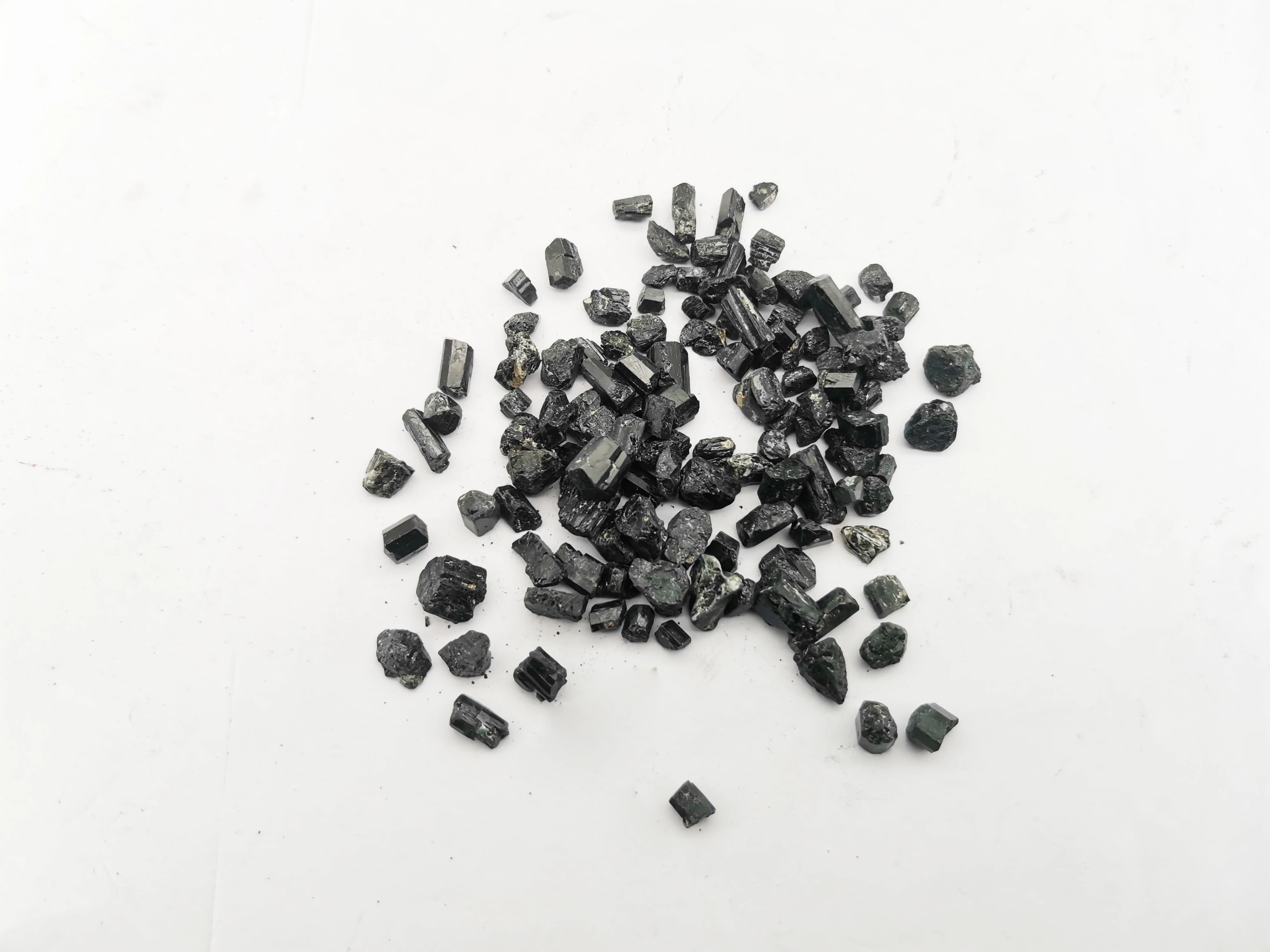 Черный керамический пол с цветным керамическим покрытием износостойкая противоскользящая дорожная поверхность с черным песком