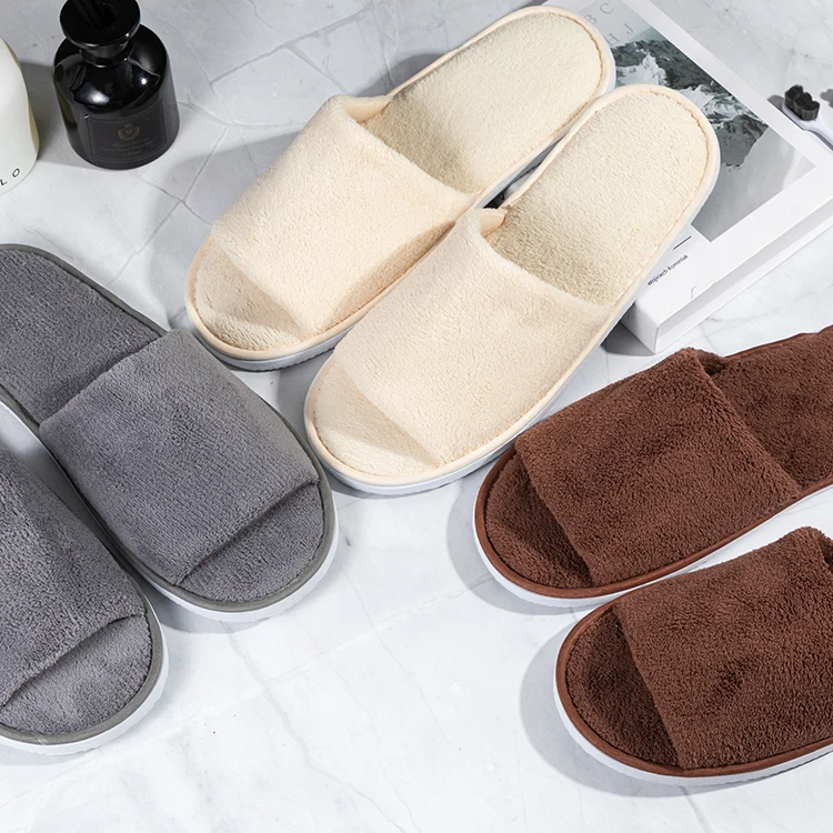 Custom Logo Luxury 5 Star Hotel Grey Open Toe Recycling Coral Fleece Hotel Slippers For Guest