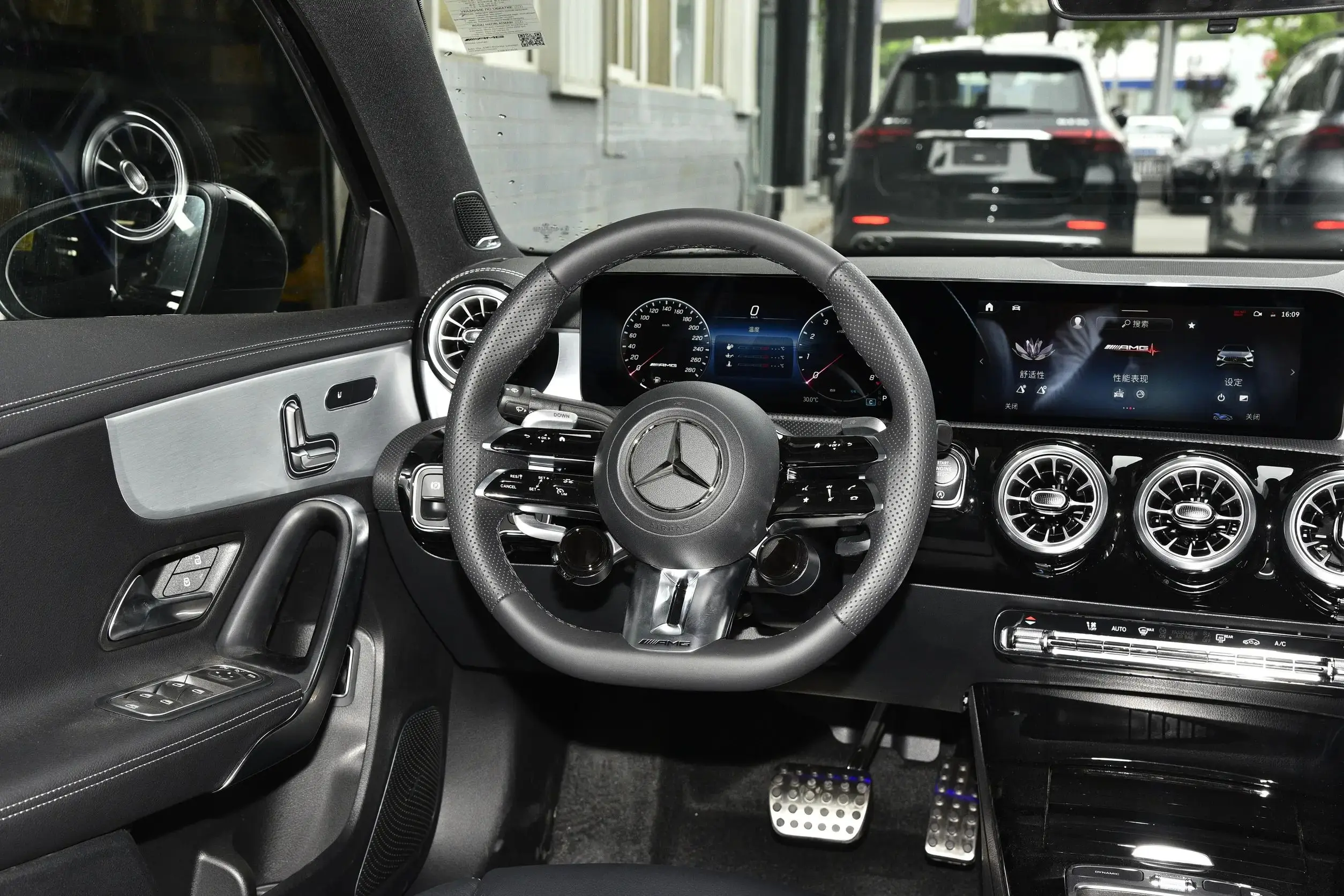 Новый Mercedes-Ben-z A-Class AMG MHEV седан 35 L 4MATIC 48V 306hp L4 высокоскоростной 4-дверный 5-местный мягкий гибридный автомобиль 250 км/ч