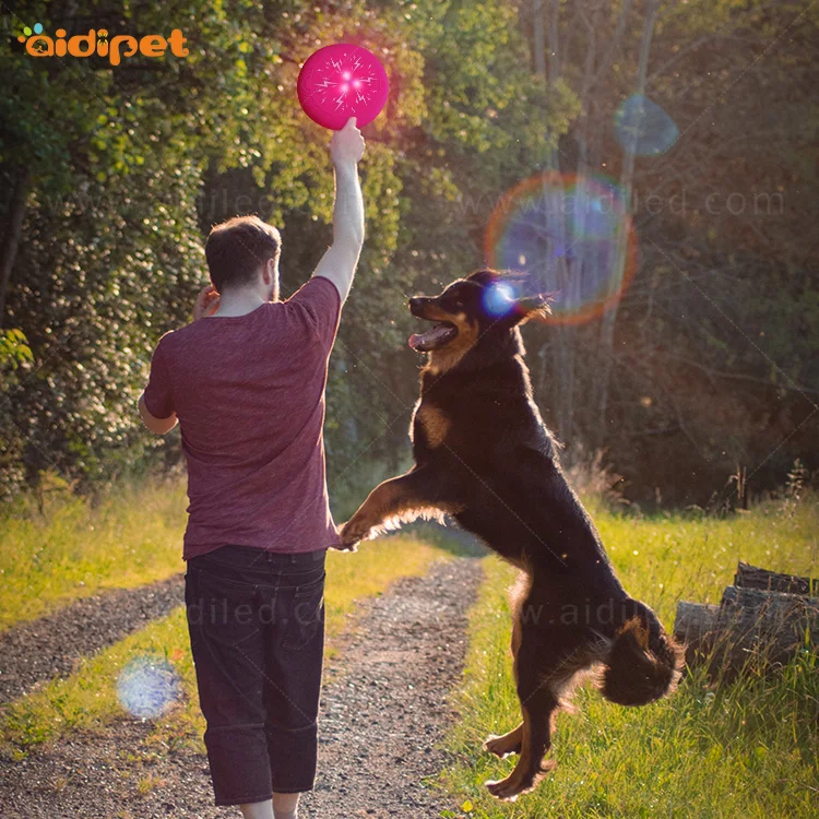 
Luminous Light up Led Flying Disc for Pet Dog Play Eco-friendly Silicone Flashing Dog Pet Disc Flying 