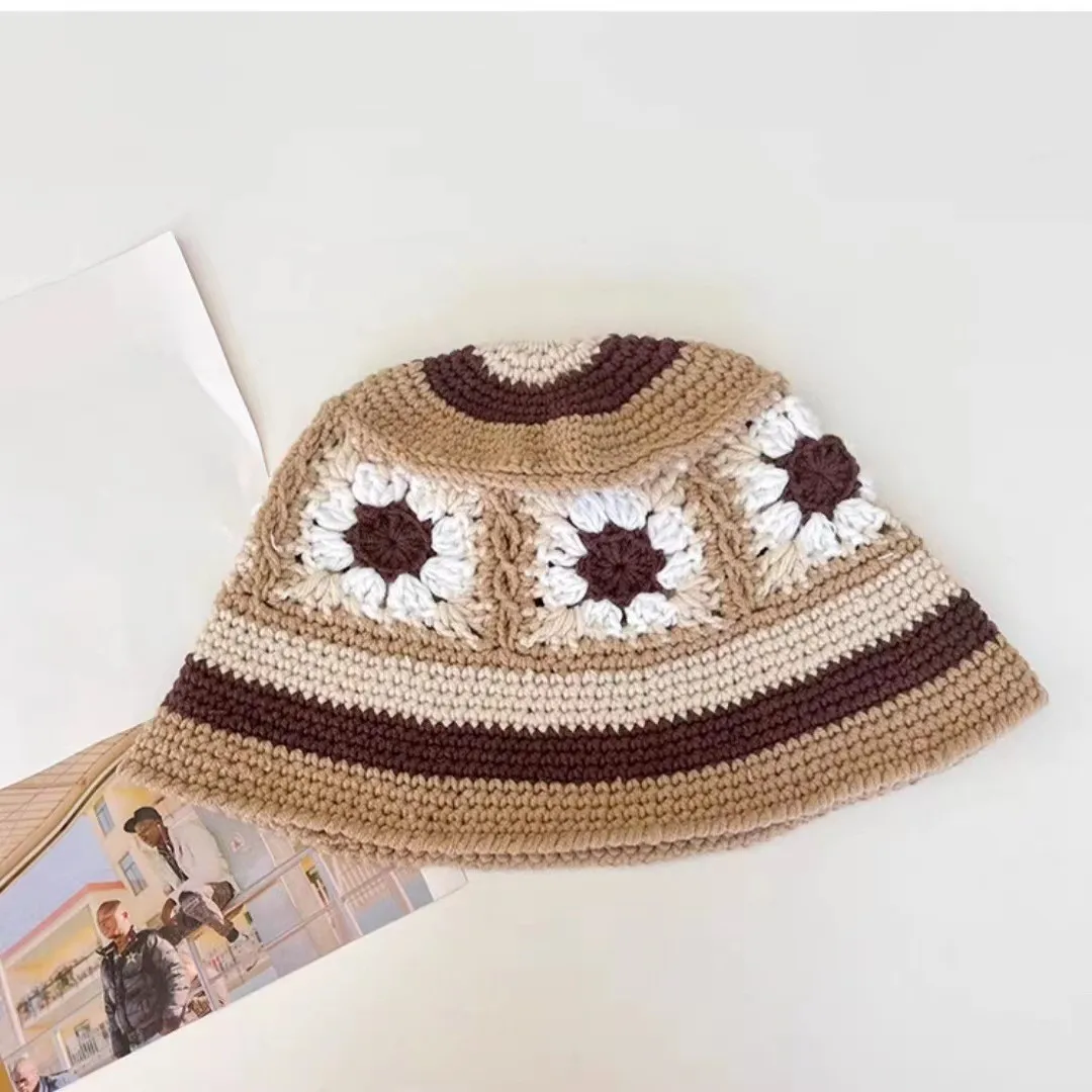 Wholesale Woman Caps Warm Knitted Thermal Jacquard Beanie Hats Acrylic Winter Hats Ladies Winter Hats
