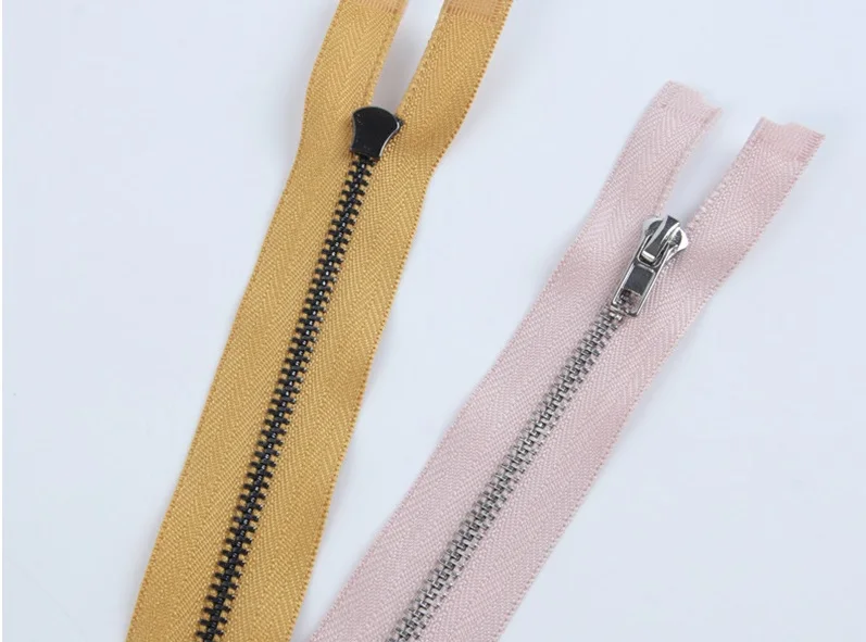 No. 3 high grade platinum bright gun automatic head opening tail coat front middle zipper