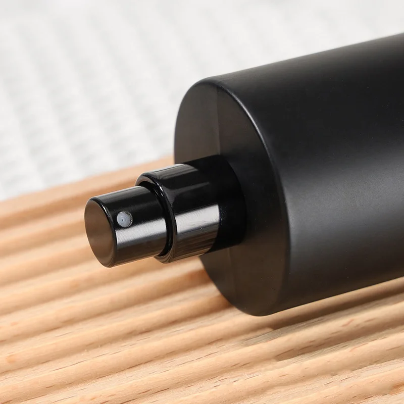 Wholesale Luxury Men Perfume Bottle 30ml 50ml Matte Black Perfume Bottle With Black Cap