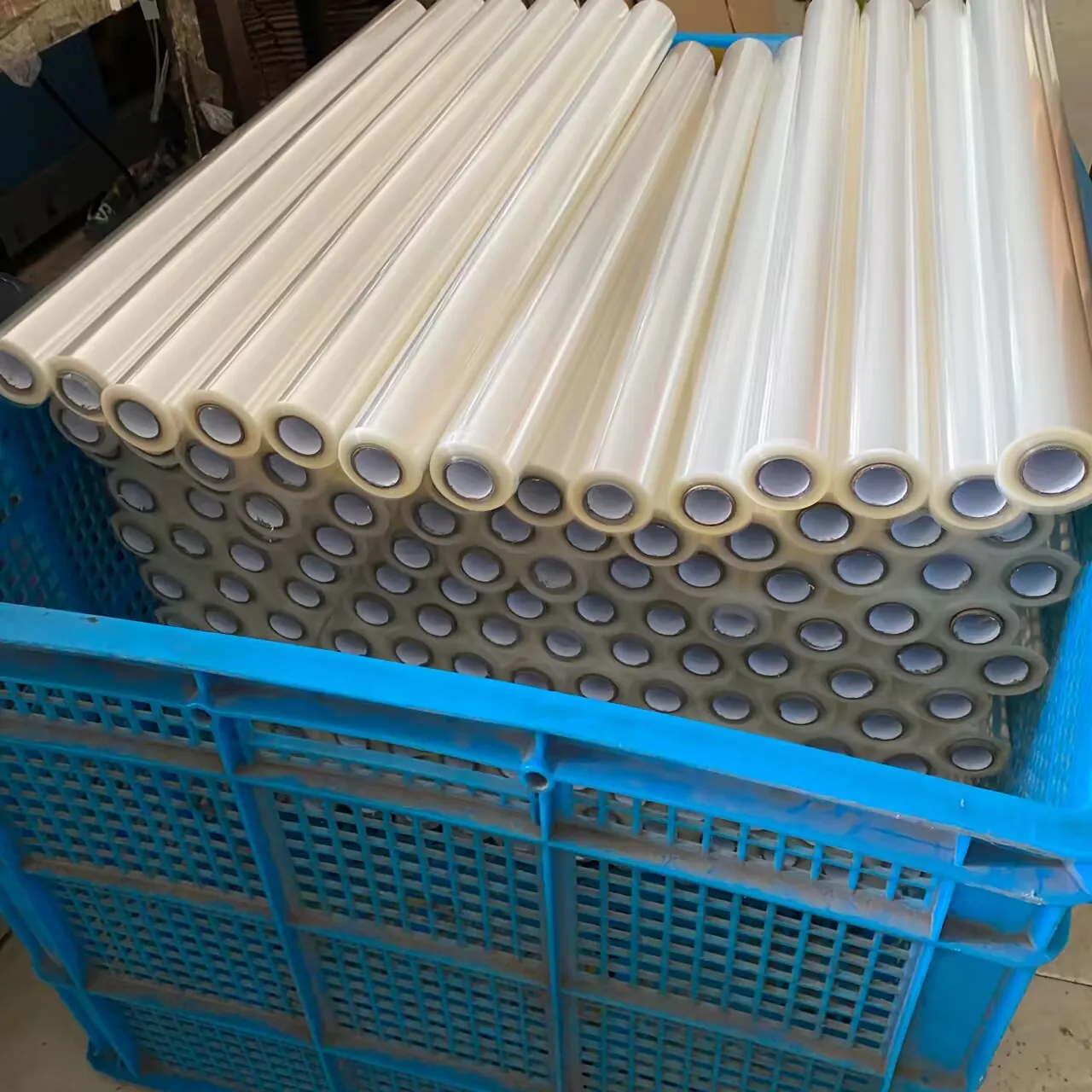 Free Sample Clear Lldpe Plastic Cast White Stretch Film Roll Clean Transparent Self Adhesive PE Wrapping Film