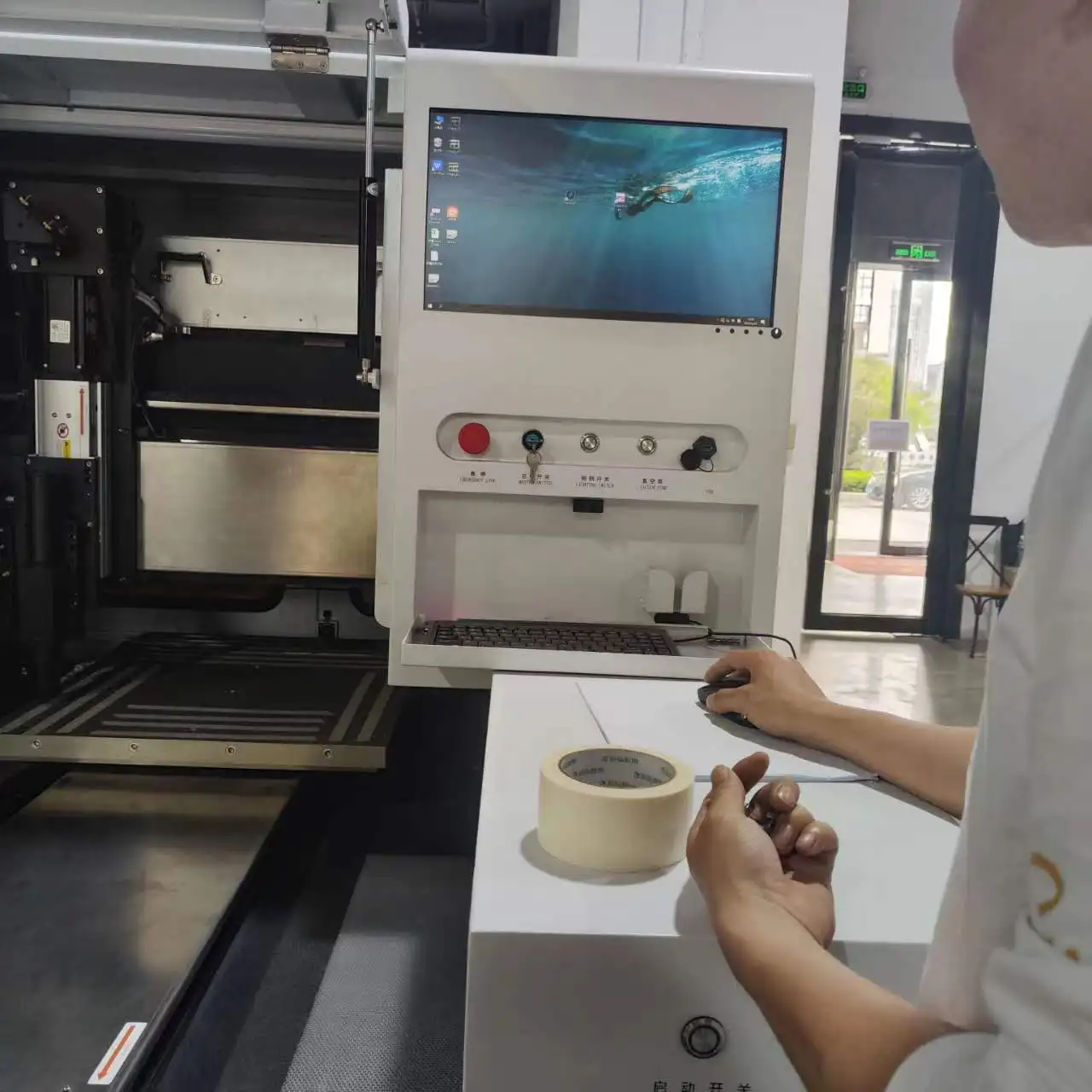 SMT резка PCB FPC доска сепаратор стеклянная крышка дисплей хрупкое сапфировое стекло прецизионный зеленый УФ Лазерная машина