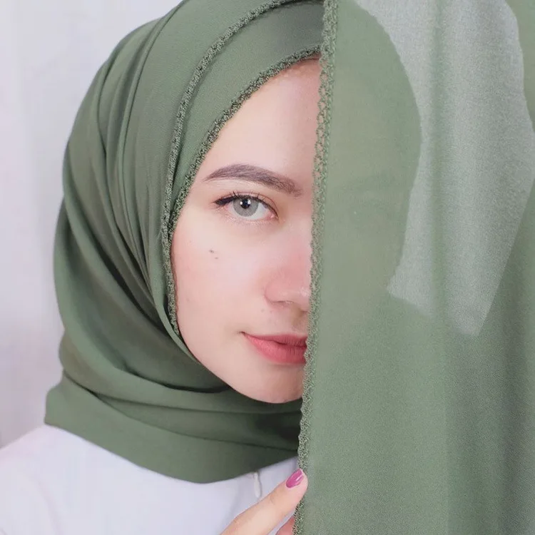 Wholesale Low Price High Quality Summer Malaysia Square Towel Curved Tooth Edge Cotton New Design Cotton Plain Shawl Tudung