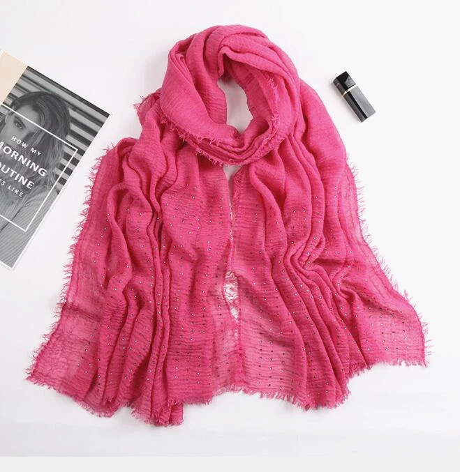 2020 Fashion Plain Color Wholesale Crinkle Cotton Hijab with Pearl