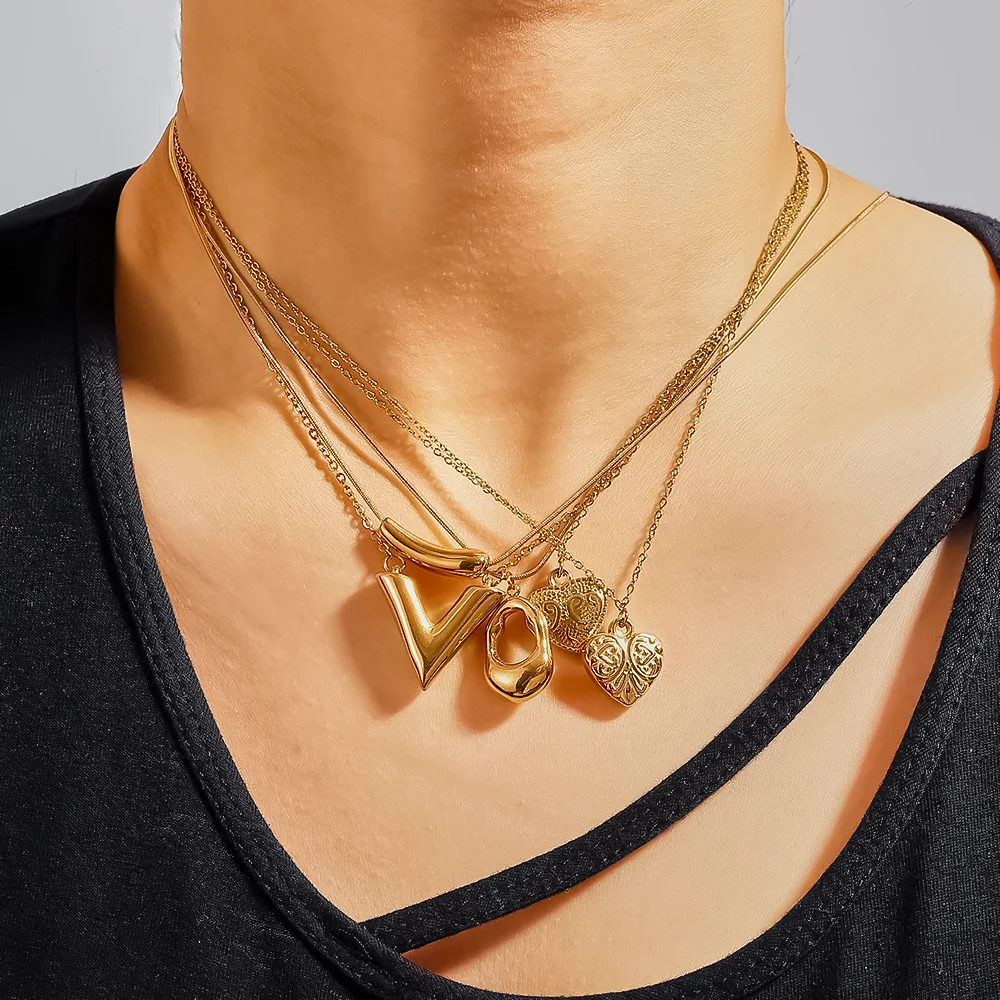 2024 New 18k Stainless Steel Necklace Delicate Heart V Shaped Flower Cross Pattern Pendant Multi-Strand 18k Gold Plated Pearl