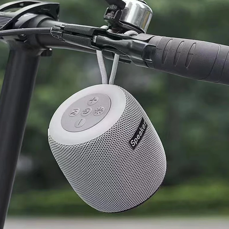 Factory Wholesale Wireless Bluetooth Speaker Home Party Portable Outdoor Mini Sound Speaker with Night Light RGB Flashing