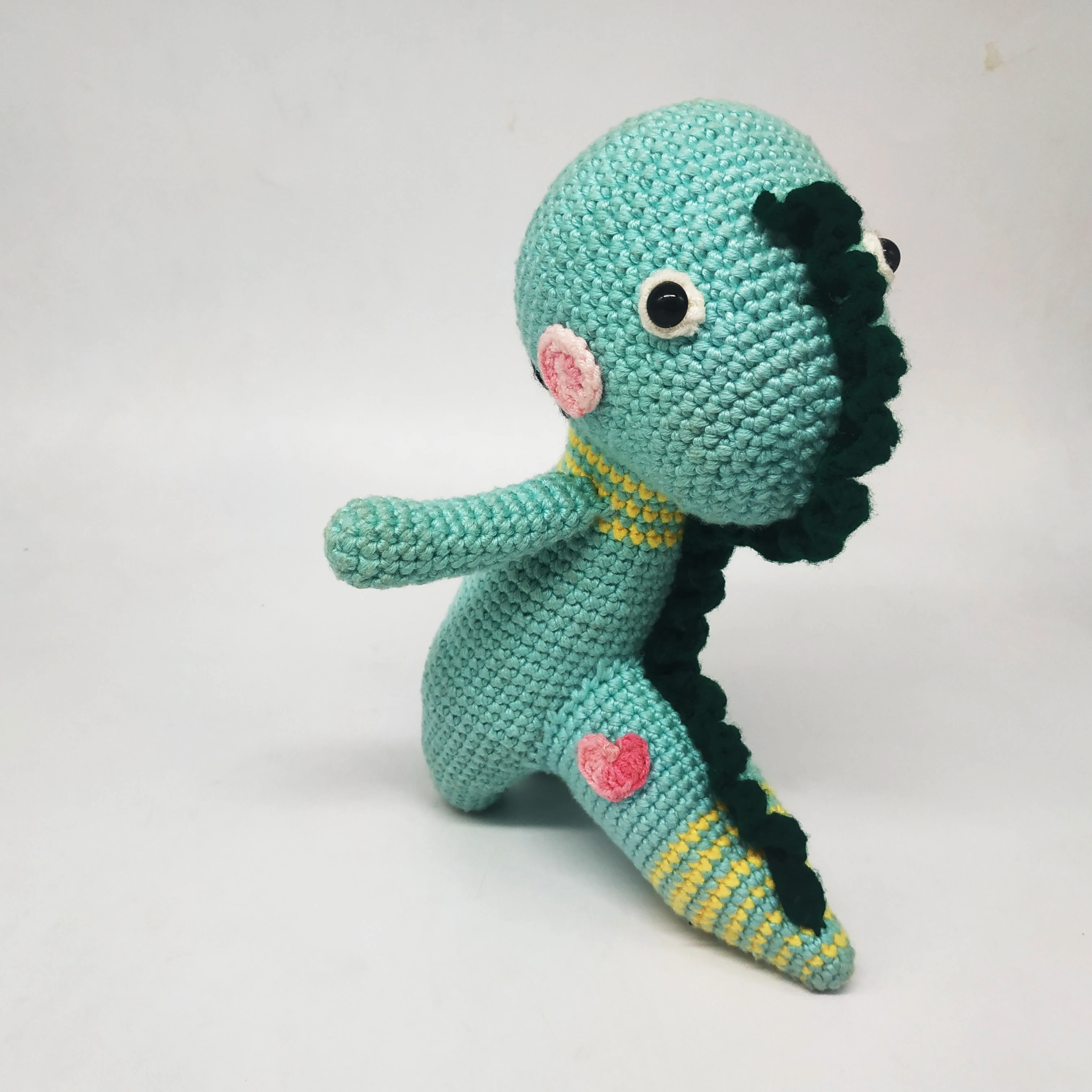China factory handmade custom Amigurumi doll animal shape cute dinosaur hand crocheting baby toy plush kids toy