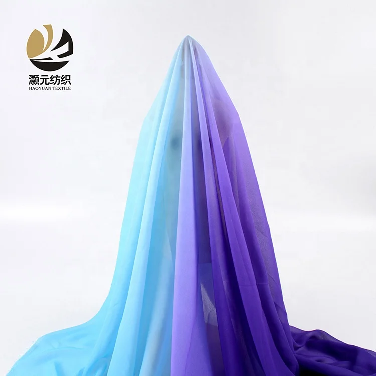 Поставка образца высококачественных рулонов шифоновой ткани с цифровым принтом синего фиолетового градиентного цвета