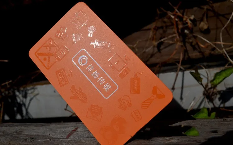 china Custom luxury 700gsm matte black pearl paper with hot stamping foil for business card clothing tags private label