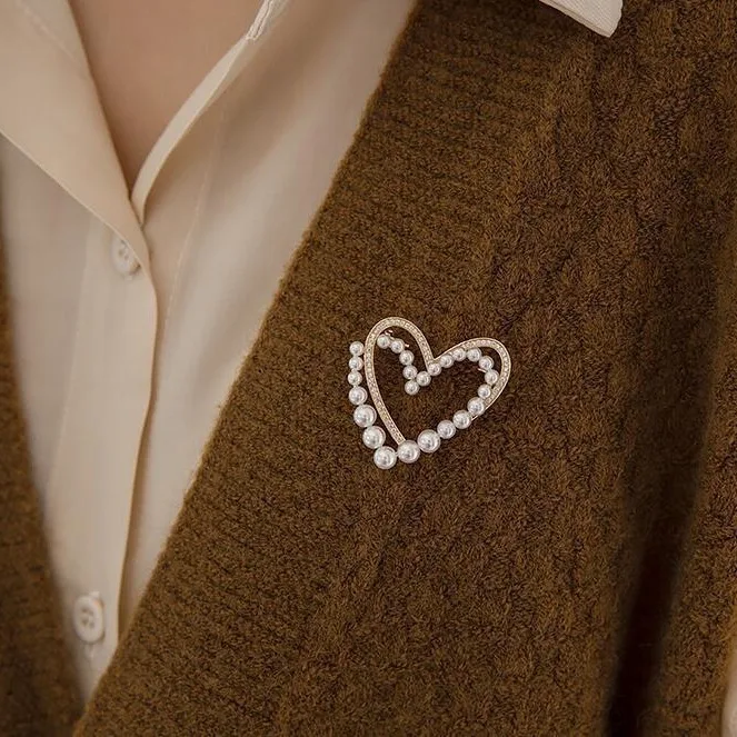 Exquisite Love Heart Crystal Pearl Brooch Pin for Women Lady Unique Design Double Layer Heart Brooch