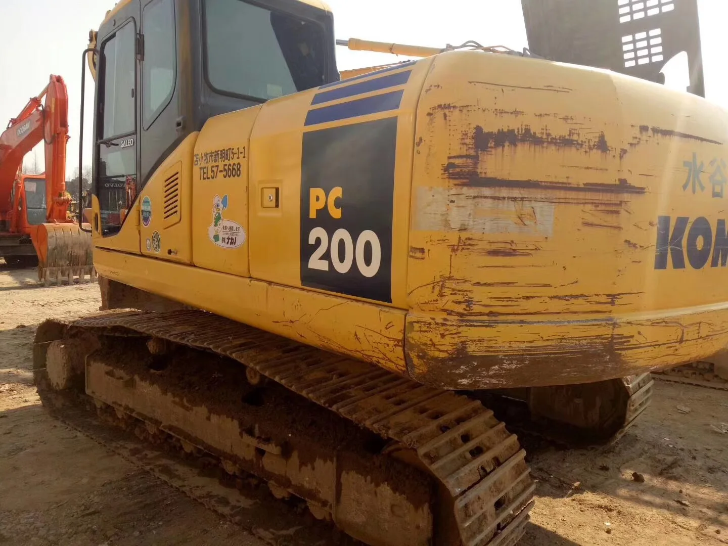 Экскаватор Komatsu pc200-7 японского производства часы работы низкая цена дешевая машина для продажи в Китае