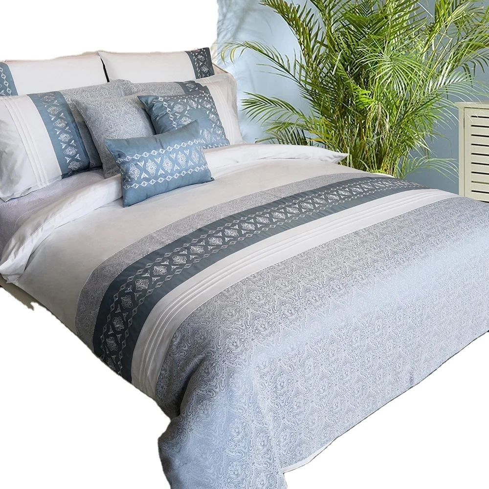 High quality queen quilt luxury jacquard fabric bedding set duvet cover set