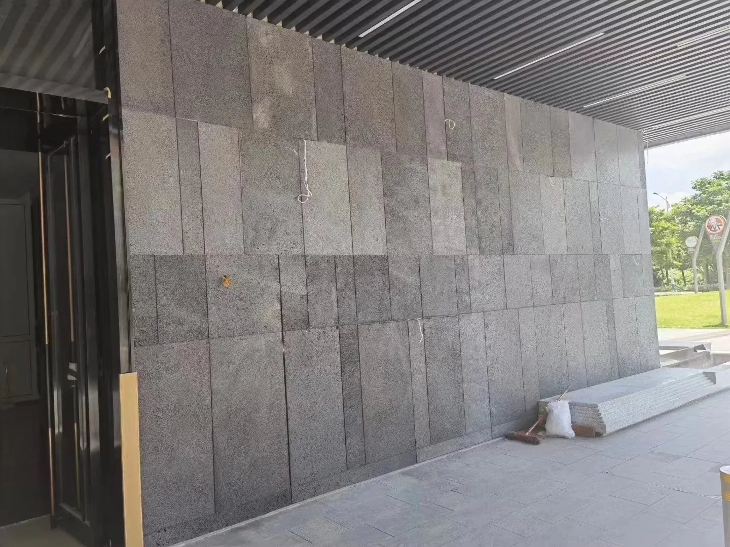 Cheap Price Volcanic Rock China Lava Stone Tiles for Indoor and outdoor decoration
