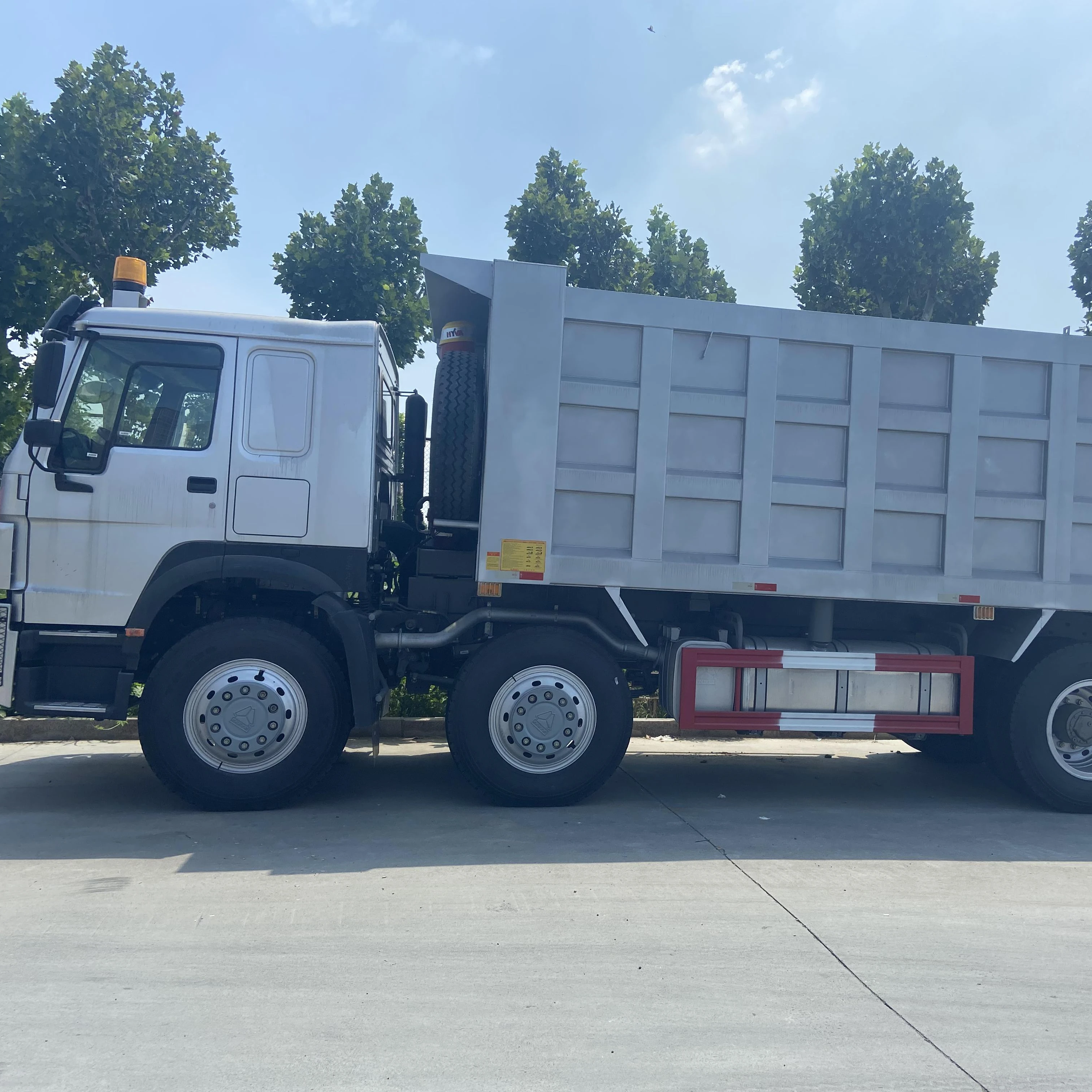Абсолютно новый самосвал Sinotruk Howo 8x4 40ton 50ton типпер грузовик 375hp 371hp 12