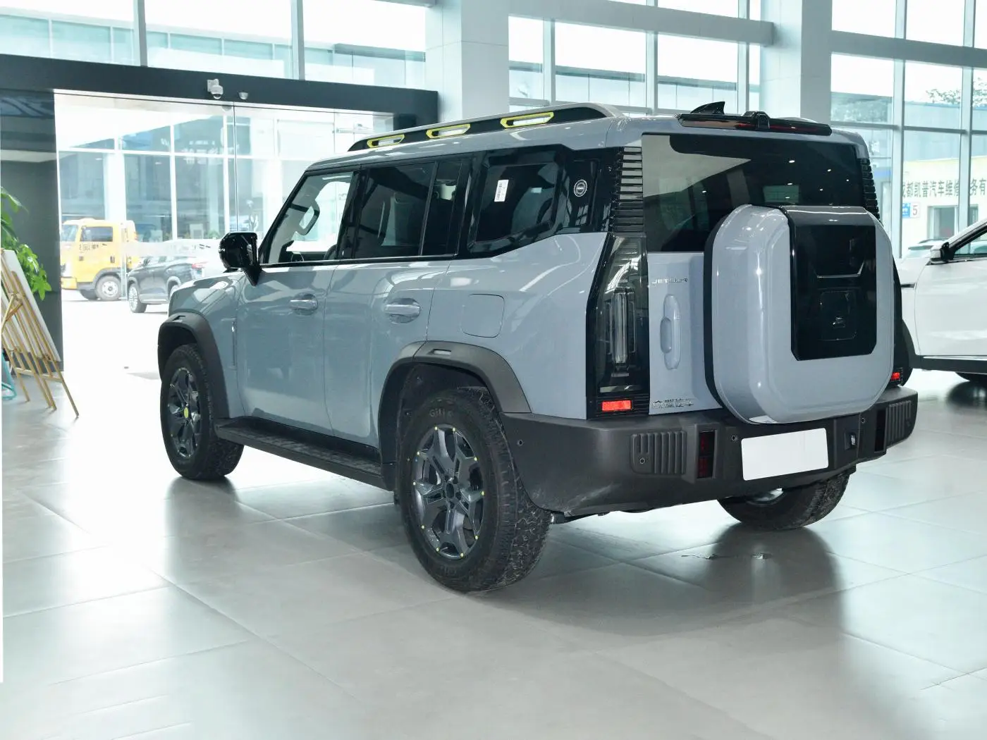 Лидер продаж 2024 б/у JETOUR T2 и SEA CD 129KMS средний лес C-DM4WD бензиновый внедорожник для JORDAN DUBAI WILD ADVENTURE